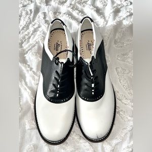 GH Bass black and white church oxford dress shoes womens size 8M